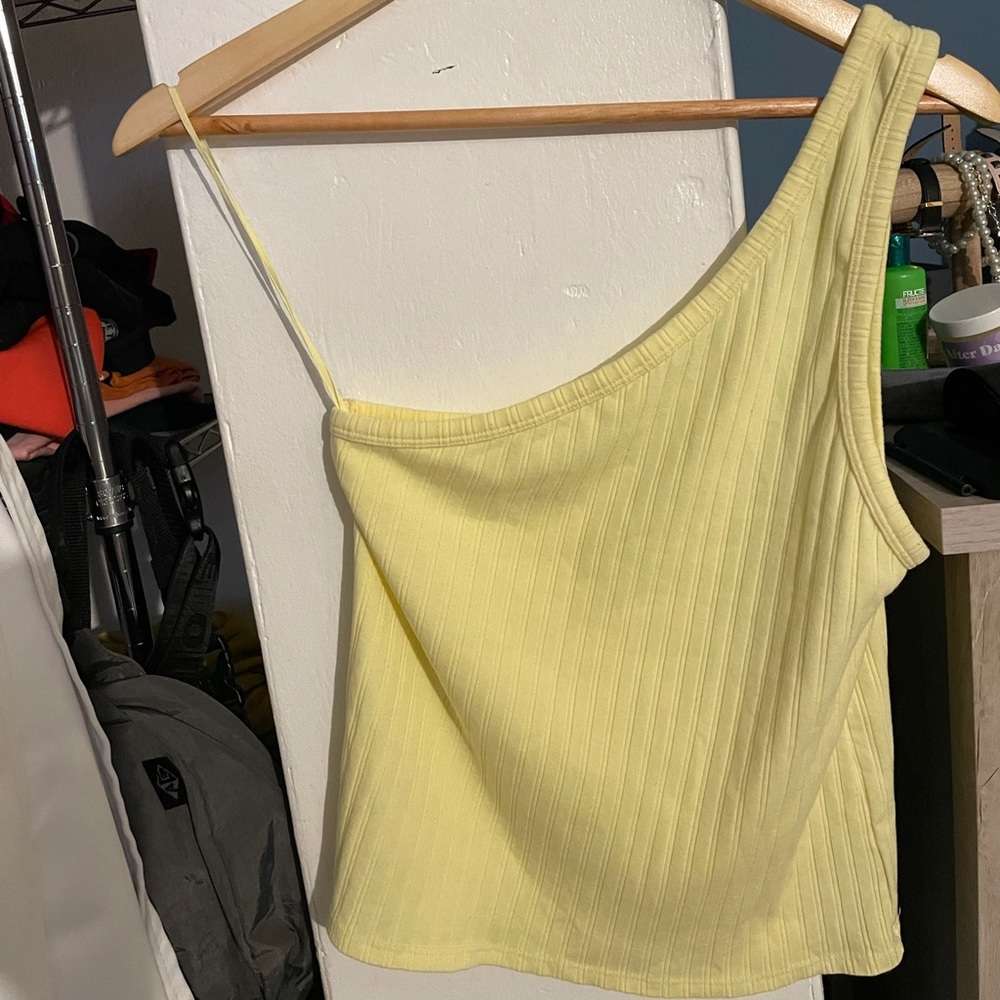 One shoulder yellow top